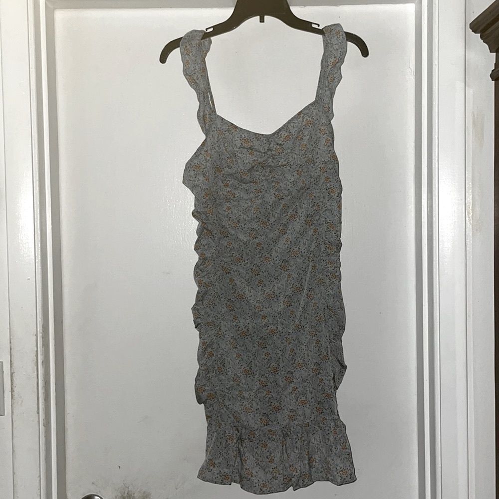 Urban Outfitters  Sz 16 Jr. Zipper Down Back Ruffle straps Nwt bundle item only